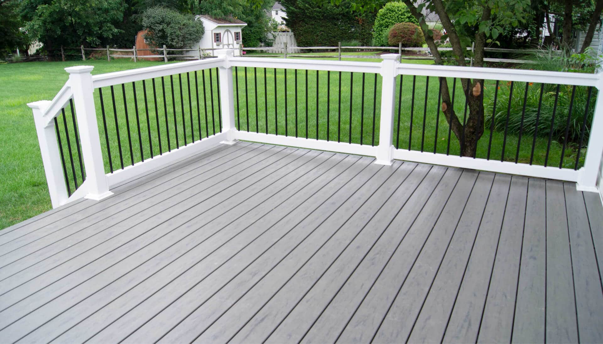 Experts in deck railing and covers Houston, TX